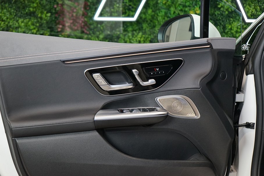 Mercedes-Benz EQE 350