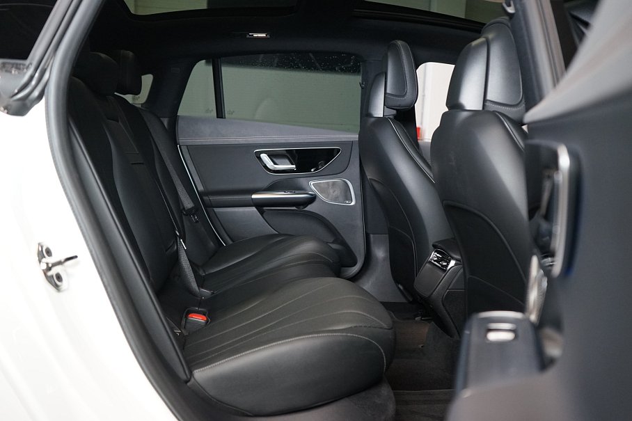 Mercedes-Benz EQE 350