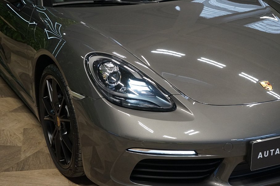 Porsche 718 Boxster