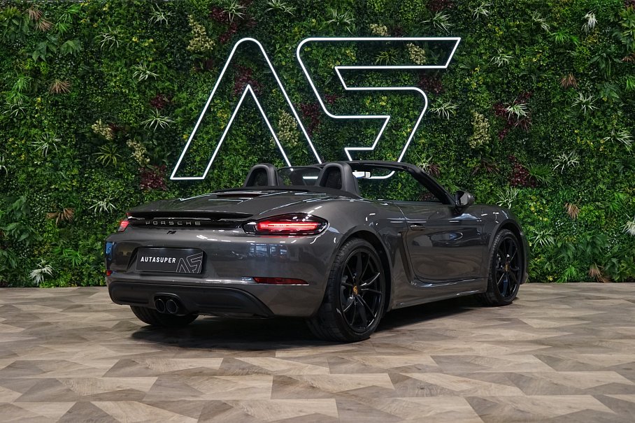 Porsche 718 Boxster