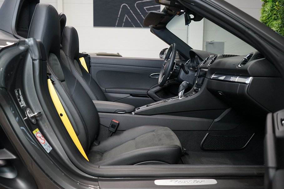 Porsche 718 Boxster
