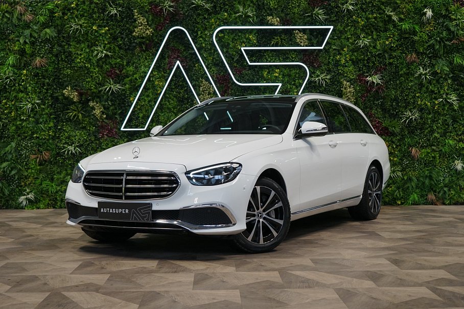 Mercedes-Benz Třída E 300 de 4Matic