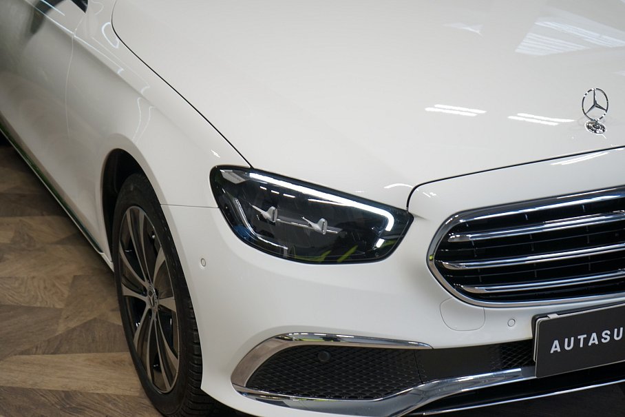 Mercedes-Benz Třída E 300 de 4Matic