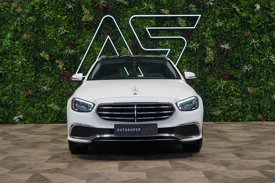 Mercedes-Benz Třída E 300 de 4Matic