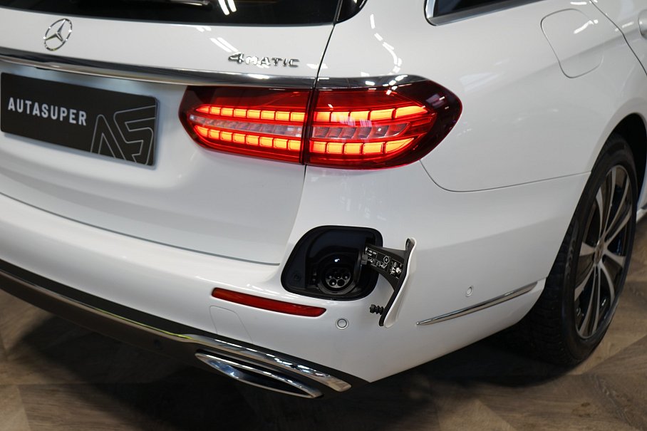 Mercedes-Benz Třída E 300 de 4Matic