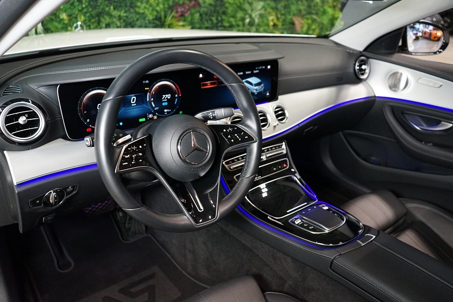 Mercedes-Benz Třída E 300 de 4Matic