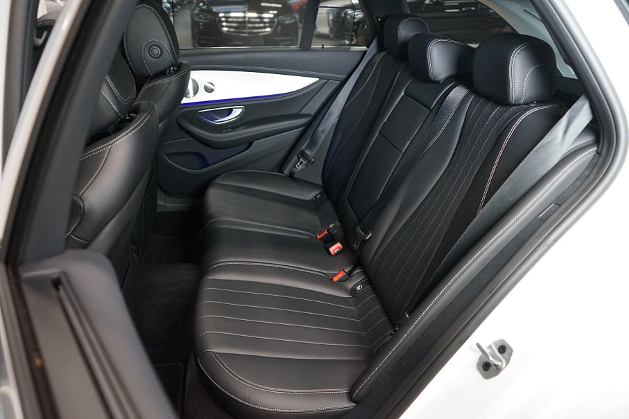 Mercedes-Benz Třída E 300 de 4Matic