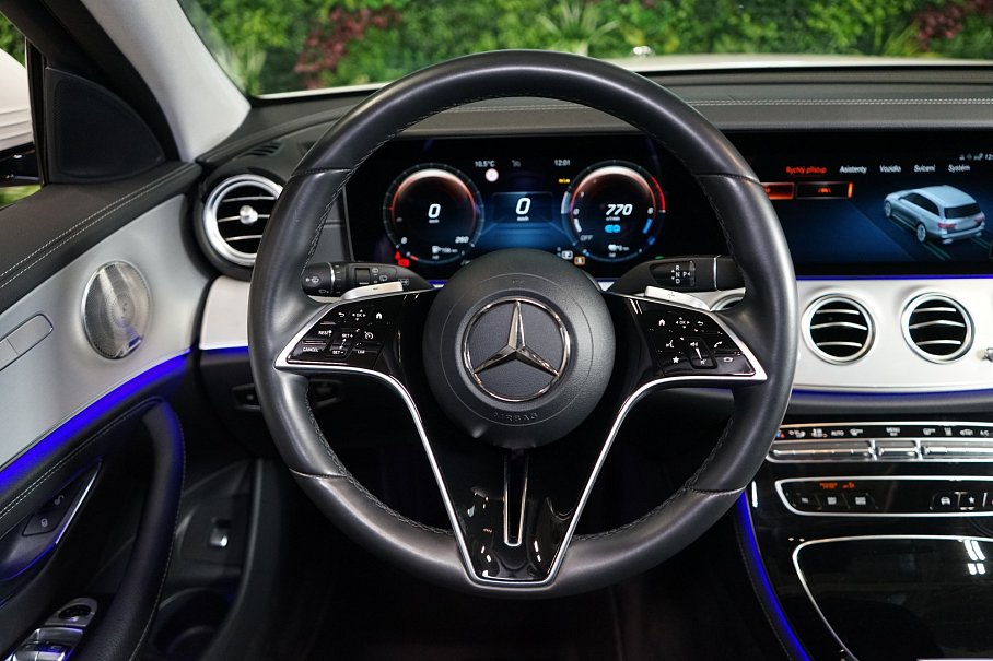 Mercedes-Benz Třída E 300 de 4Matic