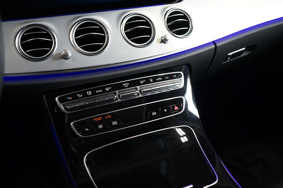 Mercedes-Benz Třída E 300 de 4Matic