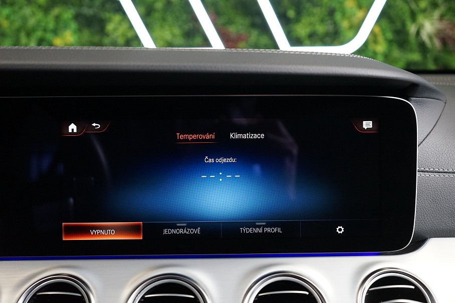 Mercedes-Benz Třída E 300 de 4Matic