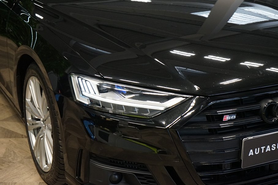 Audi S8 4.0 TFSI quattro