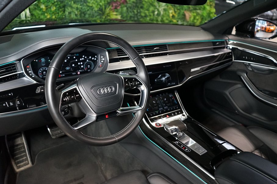 Audi S8 4.0 TFSI quattro