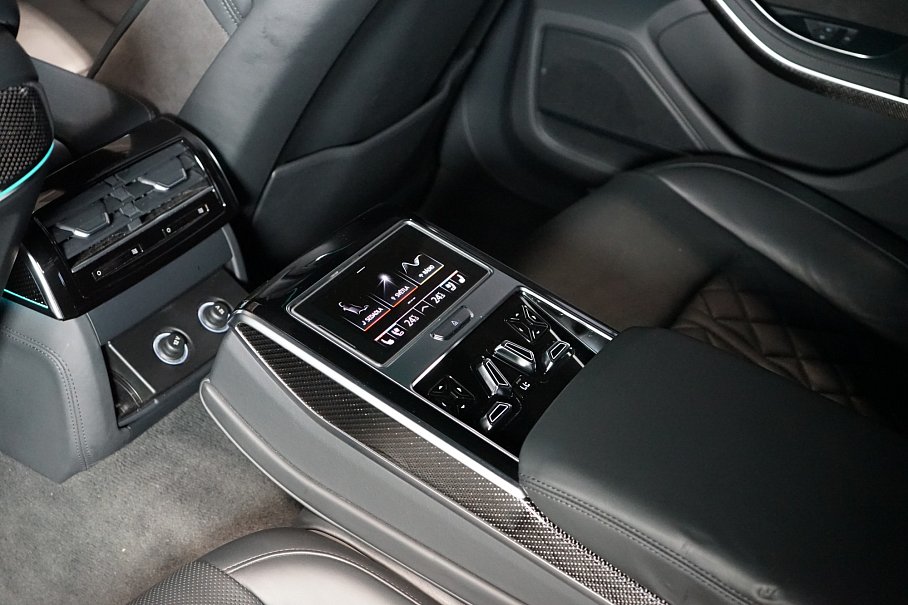Audi S8 4.0 TFSI quattro