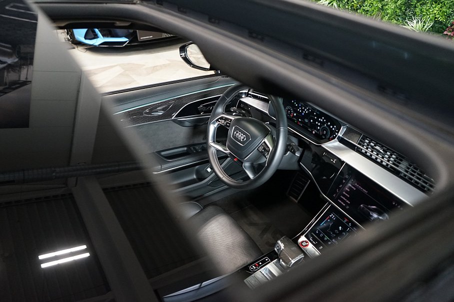 Audi S8 4.0 TFSI quattro