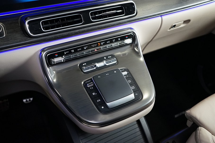 Mercedes-Benz Třída V 300d 4Matic XL