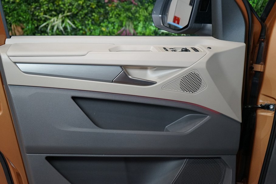 Volkswagen Multivan 2.0 TDI Life Long