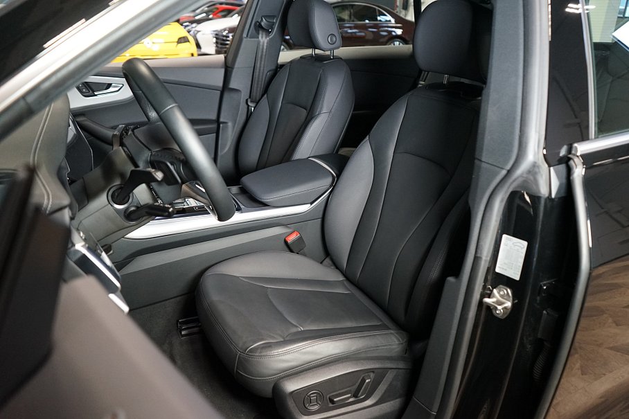 Audi Q8 55 TFSI quattro