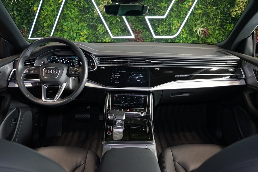 Audi Q8 55 TFSI quattro