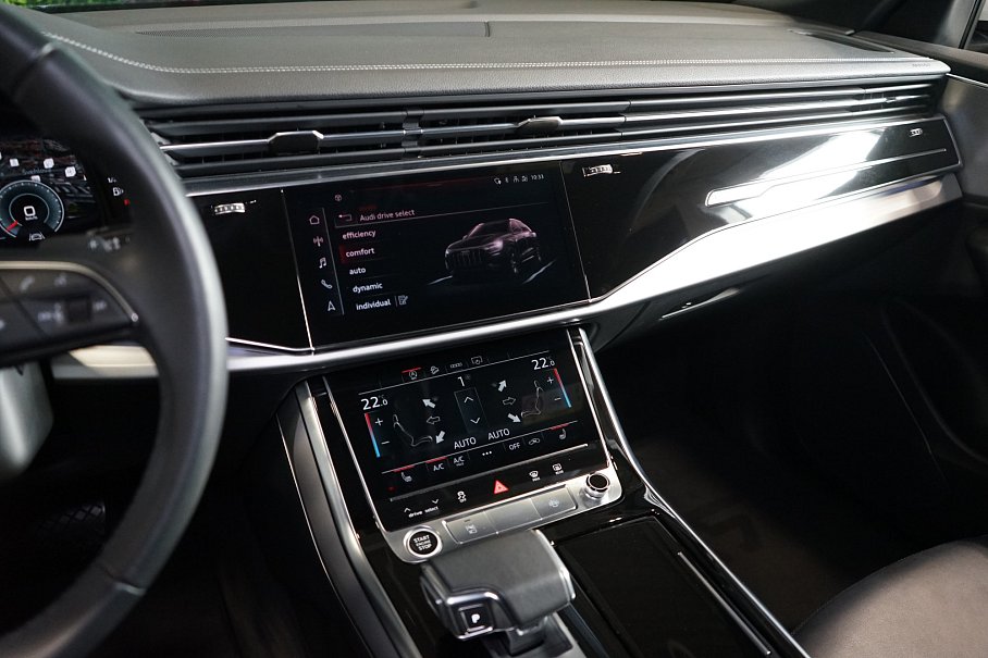 Audi Q8 55 TFSI quattro