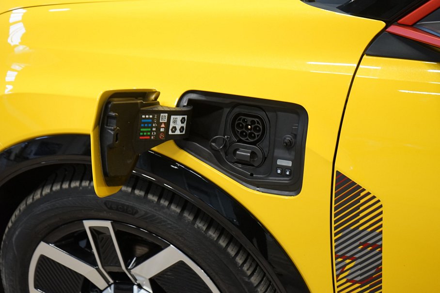 Renault R5 E-TECH iconic cinq comfort range