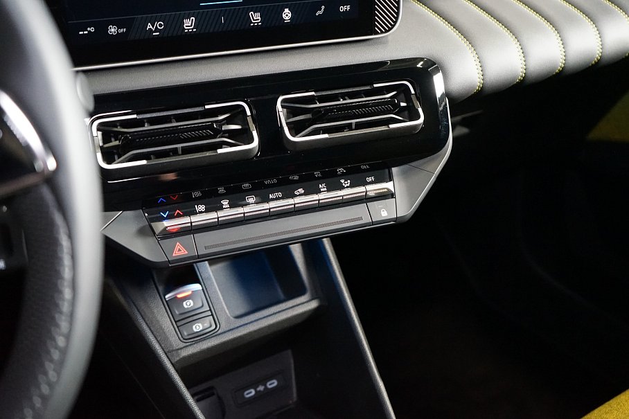 Renault R5 E-TECH iconic cinq comfort range