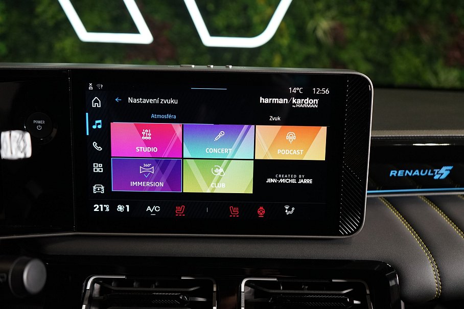 Renault R5 E-TECH iconic cinq comfort range