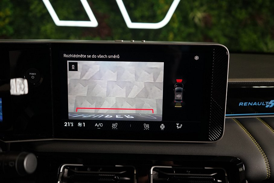 Renault R5 E-TECH iconic cinq comfort range