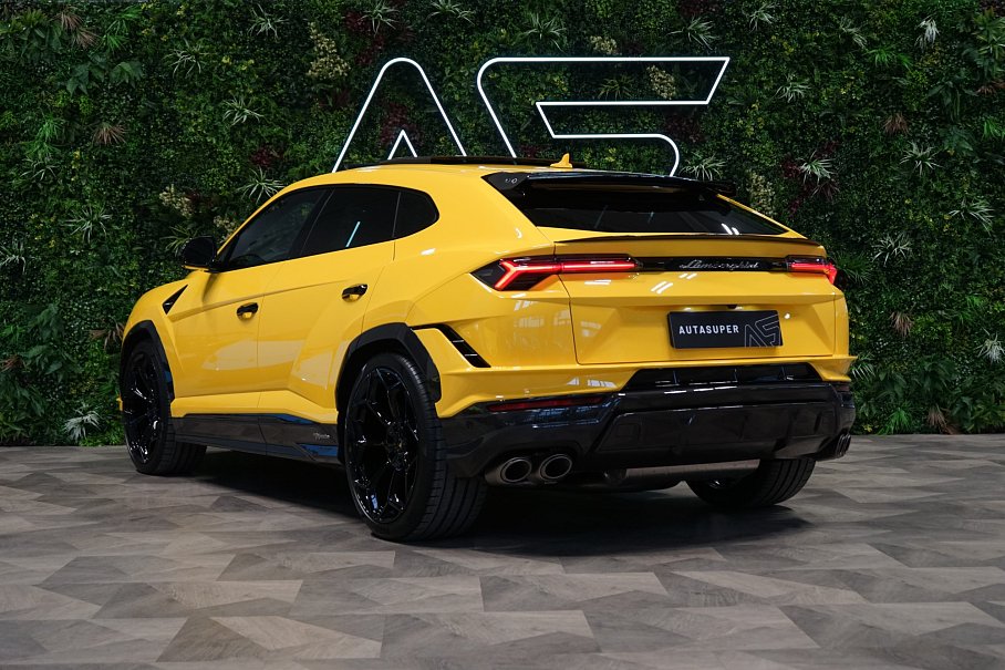 Lamborghini Urus Performante