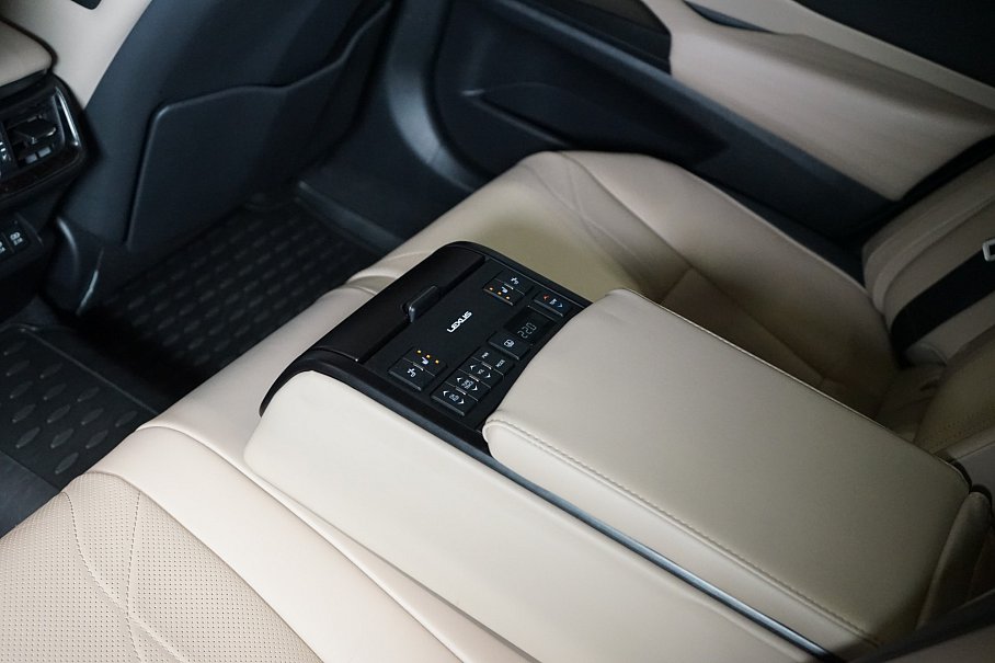 Lexus ES 300h Luxury