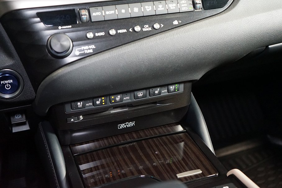 Lexus ES 300h Luxury