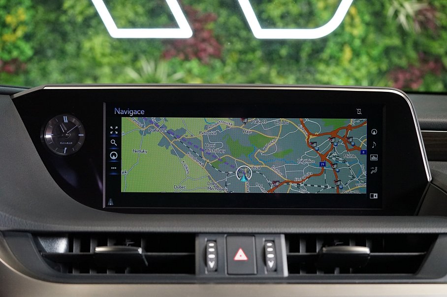 Lexus ES 300h Luxury