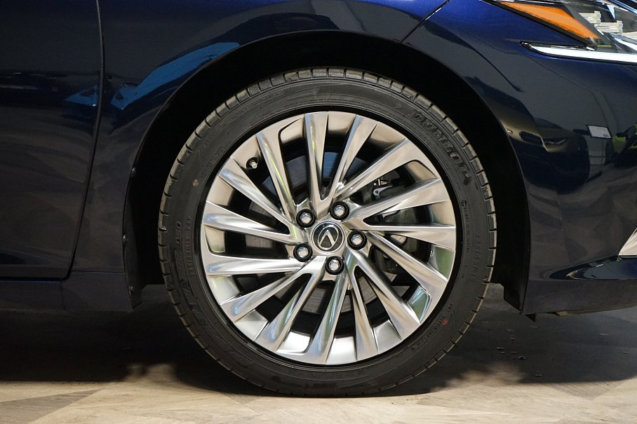 Lexus ES 300h Luxury