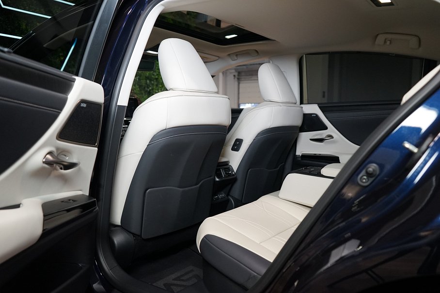 Lexus ES 300h Luxury