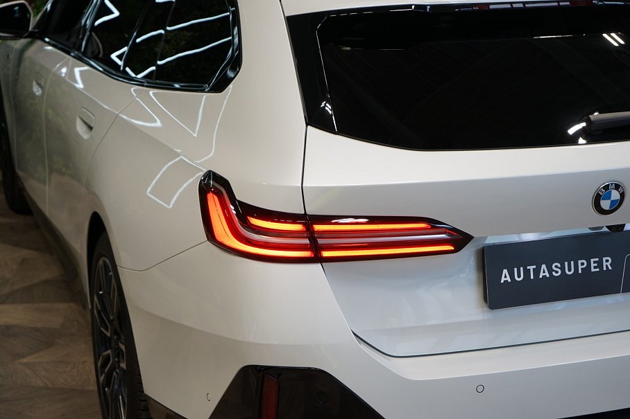 BMW Řada 5 540d Touring xDrive