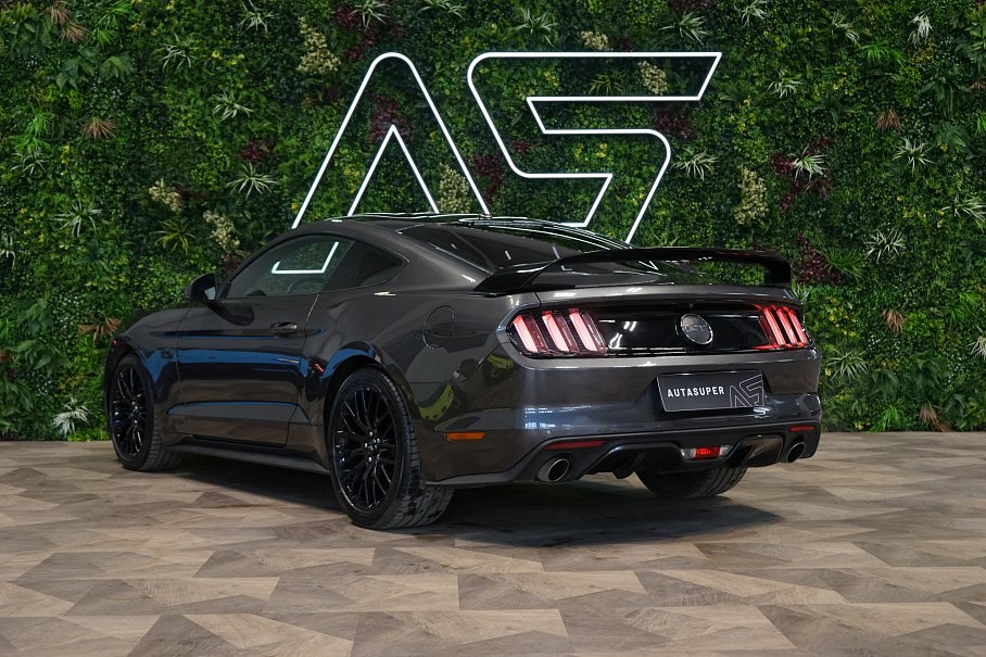Ford Mustang GT