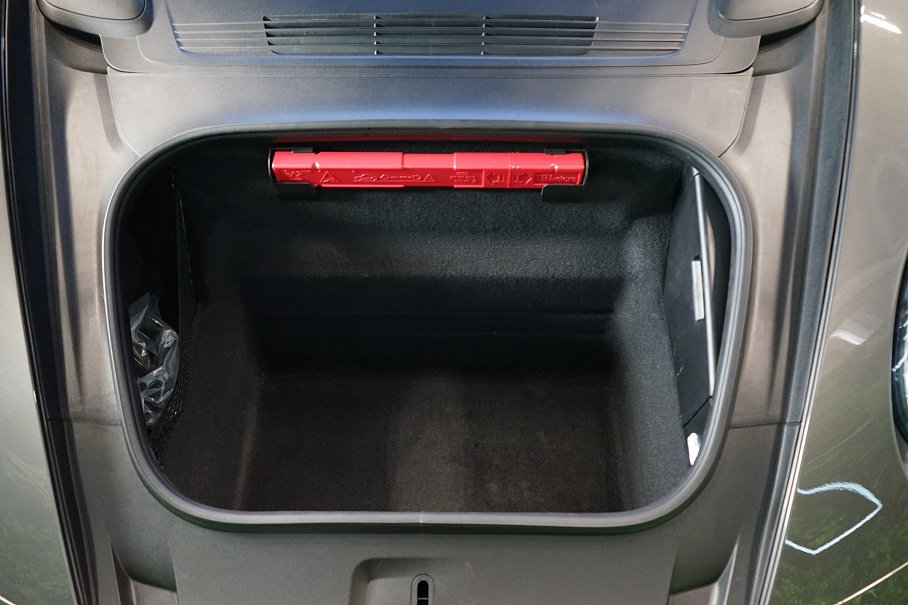 Porsche 911 992 Carrera 4