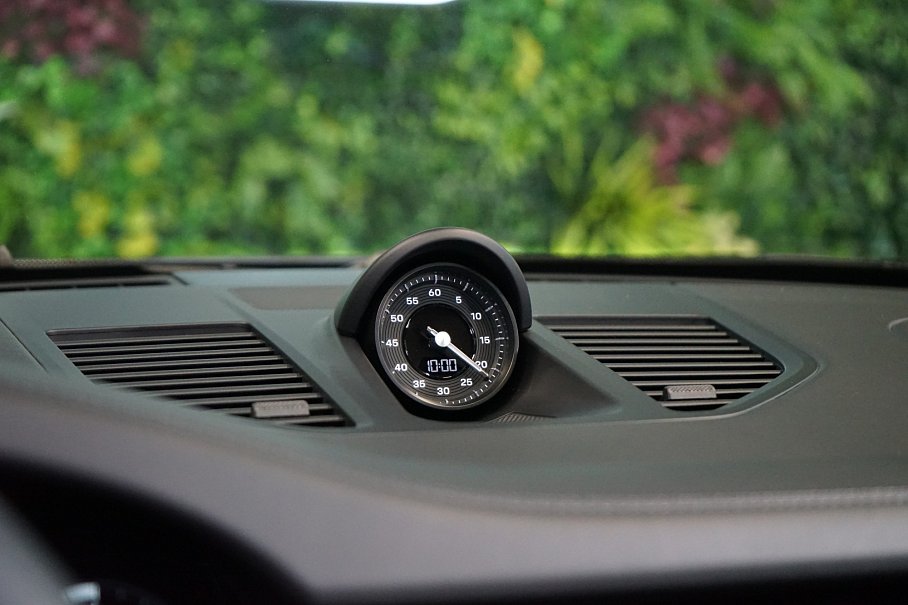 Porsche 911 992 Carrera 4