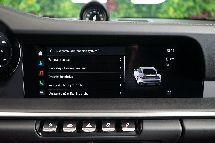 Porsche 911 992 Carrera 4