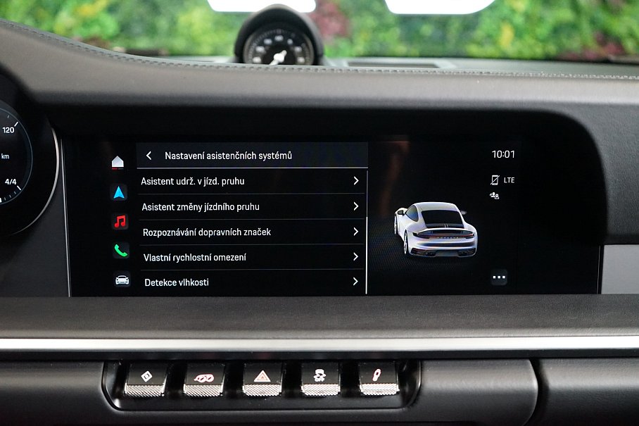 Porsche 911 992 Carrera 4