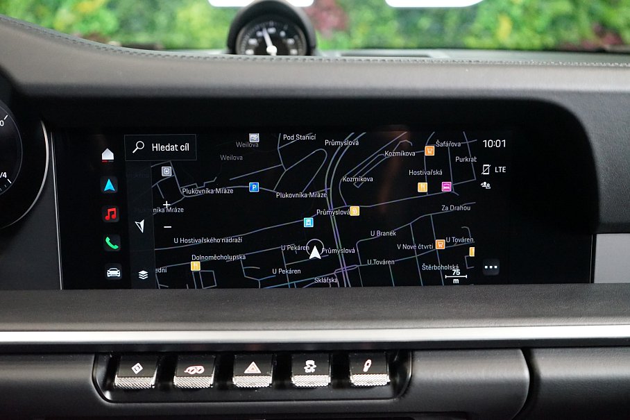 Porsche 911 992 Carrera 4