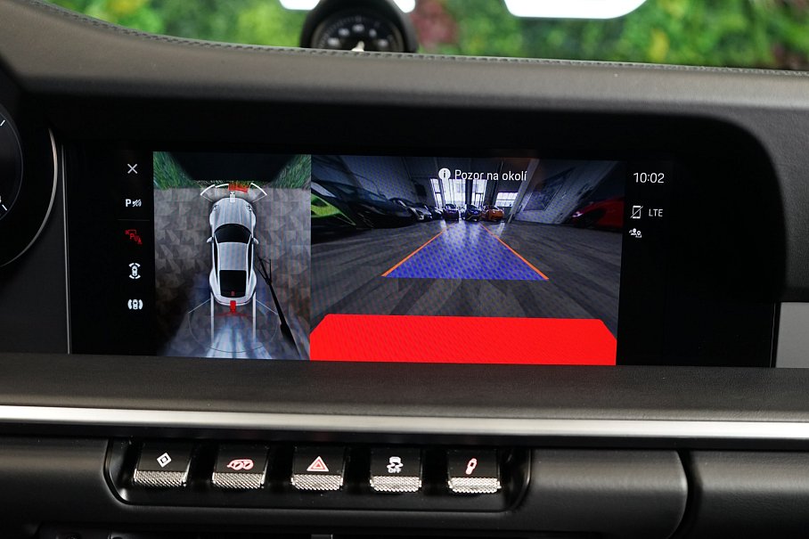 Porsche 911 992 Carrera 4