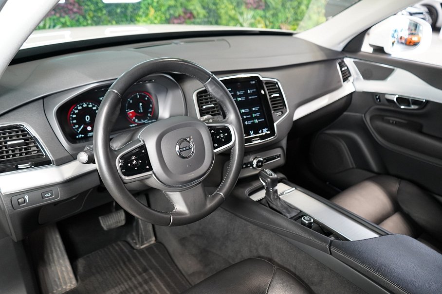 Volvo XC90 D5 AWD Momentum