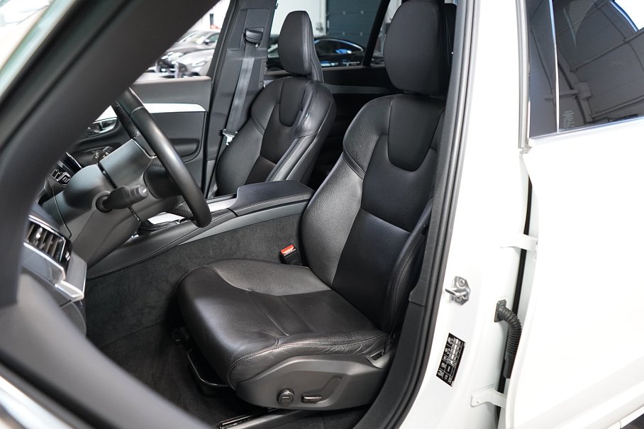 Volvo XC90 D5 AWD Momentum
