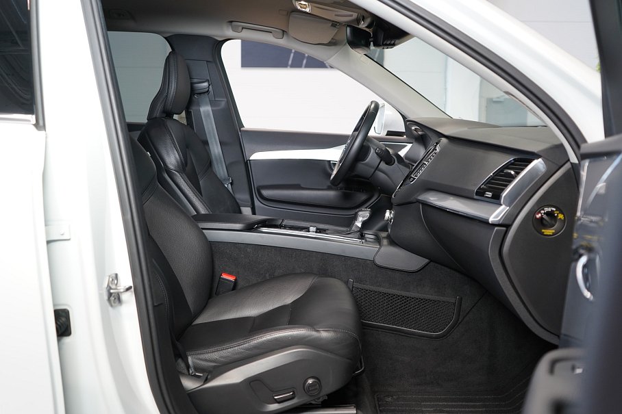 Volvo XC90 D5 AWD Momentum