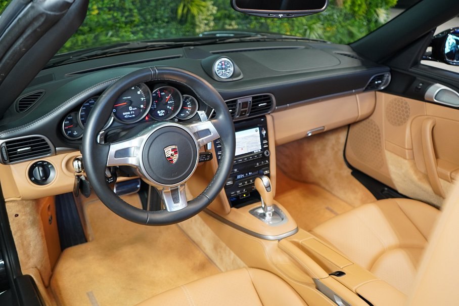 Porsche 911 997.2 Carrera 4 Cabriolet