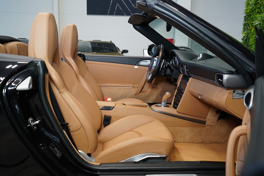 Porsche 911 997.2 Carrera 4 Cabriolet
