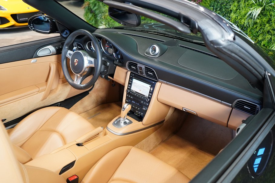 Porsche 911 997.2 Carrera 4 Cabriolet