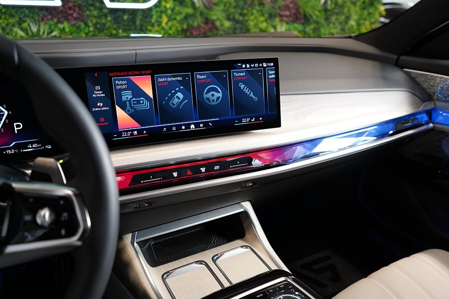 BMW Řada 7 750e xDrive