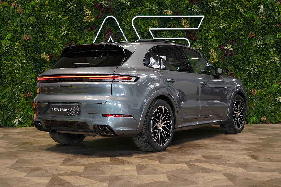 Porsche Cayenne S E-Hybrid Black Edition