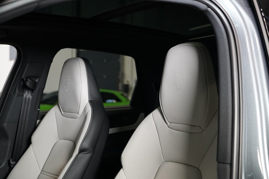 Porsche Cayenne S E-Hybrid Black Edition